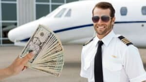 Quanto Ganha um Piloto no Brasil? Média Salarial por Empresa, Nível de Carreira e o Segredo da Remuneração Variável