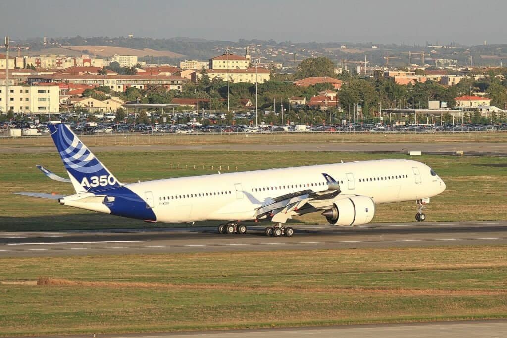 Airbus A350 XWB em voo de testes, mesma família do A350-1000ULR que fez o voo recorde Melbourne-Toulouse