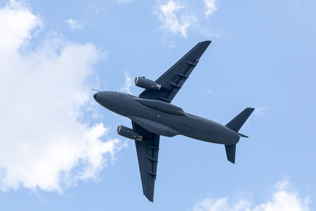 Embraer KC-390, cargueiro militar brasileiro, exposto no Paris Air Show 2019 em Le Bourget