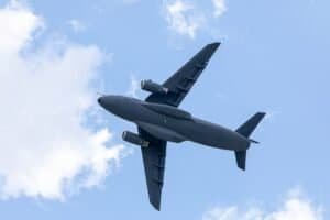 O Cargueiro Brasileiro Que Ia Para a FAB e Agora Vai Voar na Ásia Central: Conheça o KC-390 do Uzbequistão