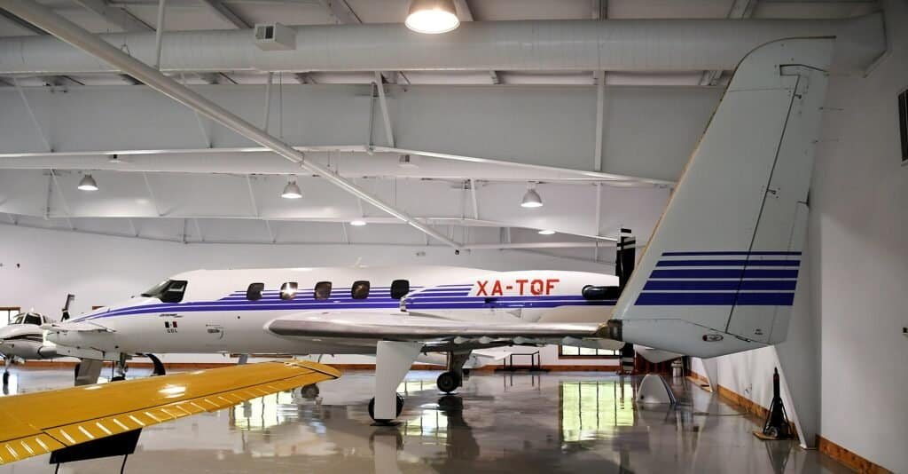 Beechcraft Starship pousado, avião executivo com fuselagem inteiramente em fibra de carbono