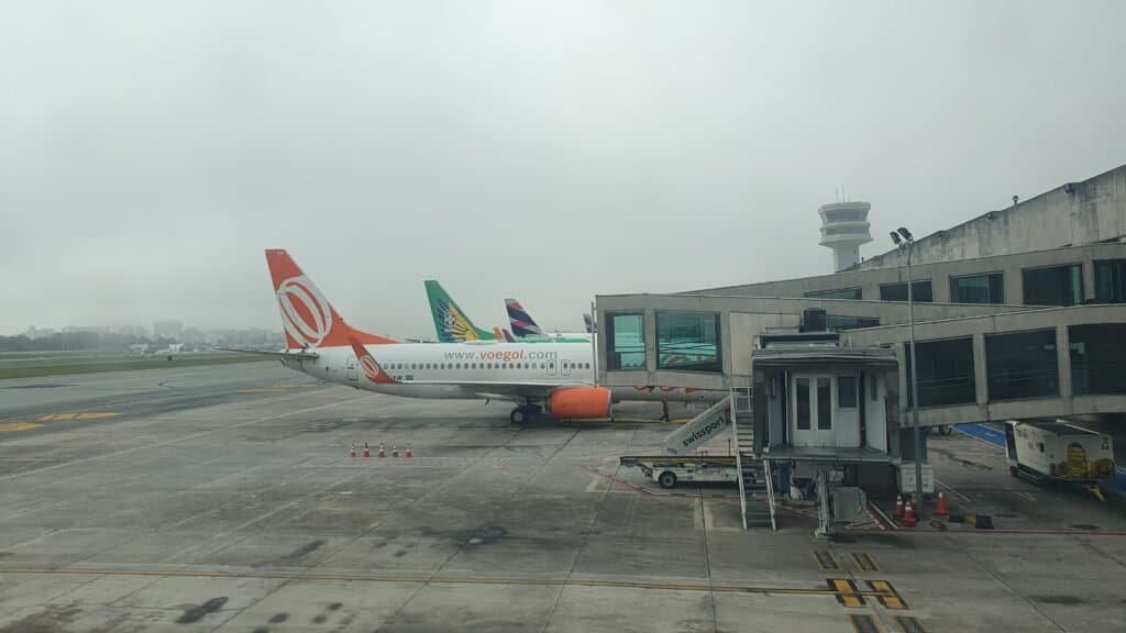 Ponte de embarque de passageiros no Aeroporto de Congonhas, São Paulo