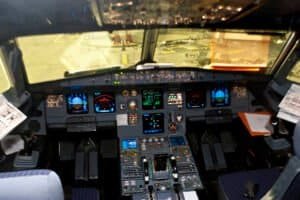 Fly-by-Wire: Como o Computador Substituiu os Cabos de Aço no Comando dos Aviões