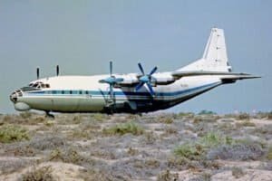 O Antonov AN-12 de Mais de 55 Anos Que Ainda Pousa em Aeroportos Brasileiros