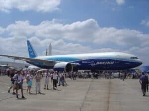 Payload-Range: o Gráfico Que Decide Se um Avião Voa Lotado ou Longe — Nunca os Dois ao Mesmo Tempo